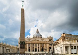 A picture of St. Peters Basilica-interesting facts about museums